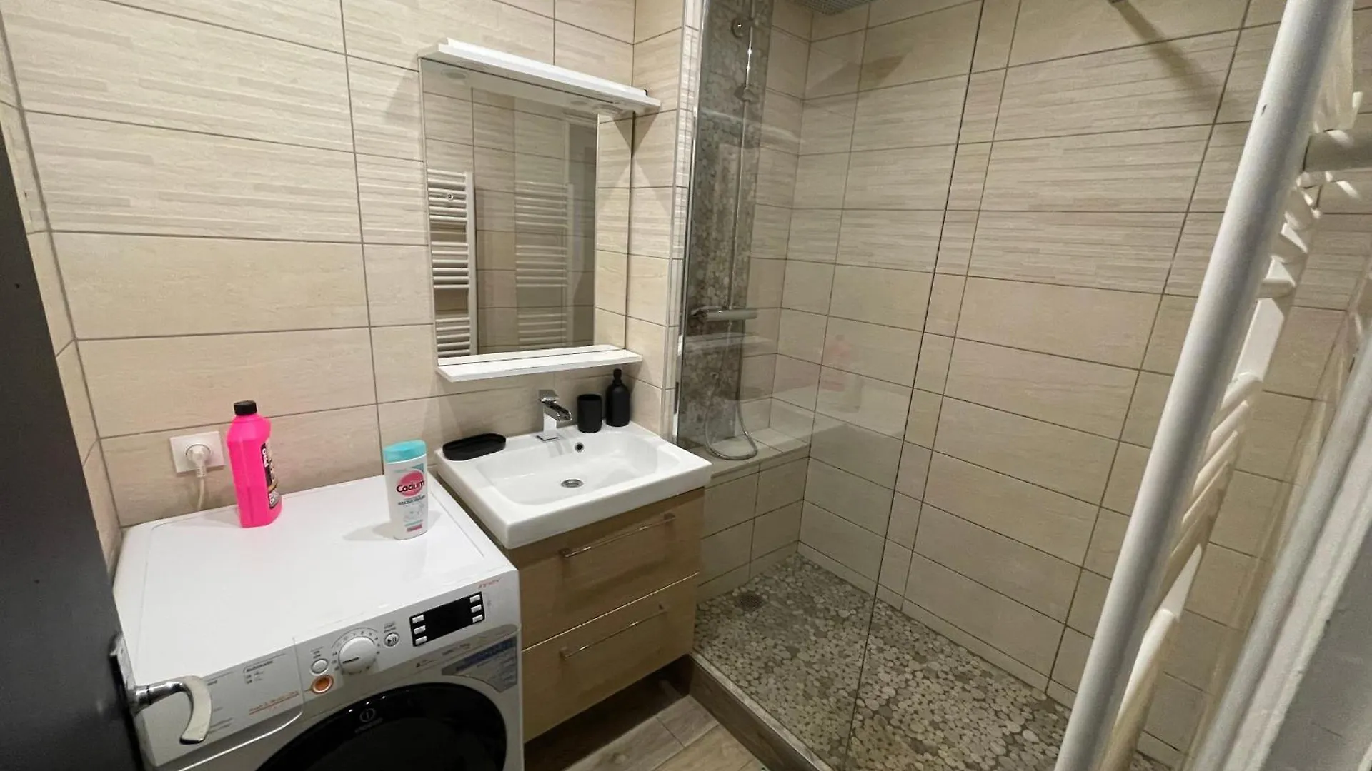 Apartment 09 Chic & Cosy Grand Appart 4 Pieces 75M2 Hypercentre Wifi Smart Tv Netflix Saint-Etienne  France
