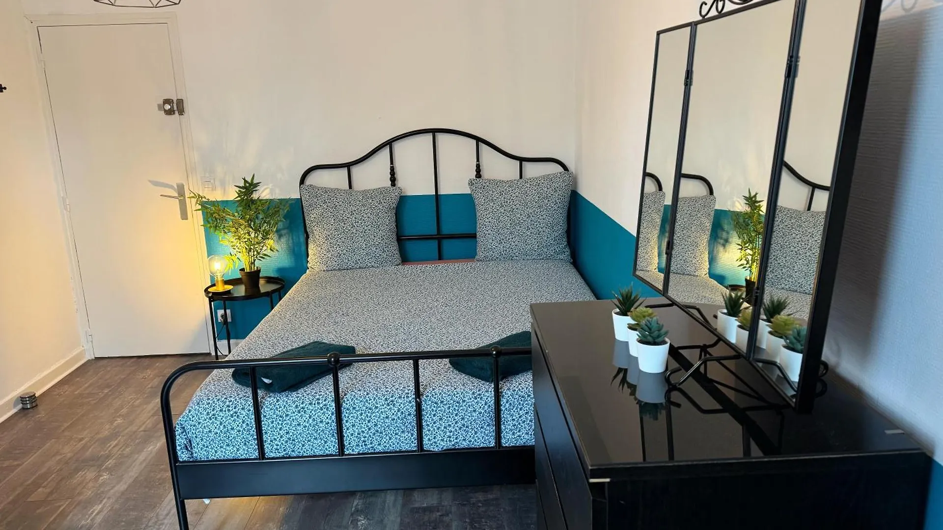 CHIC&COSY GRAND APPART BUSINESS Centre NETFLIX Saint-Etienne  0*, Saint-Etienne (Loire) France